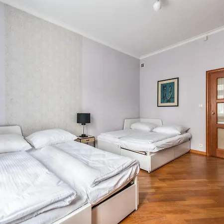 Dr - Harbor Apartment