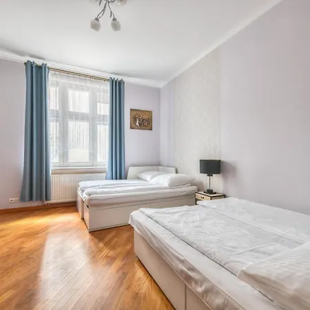 Dr - Harbor Apartment